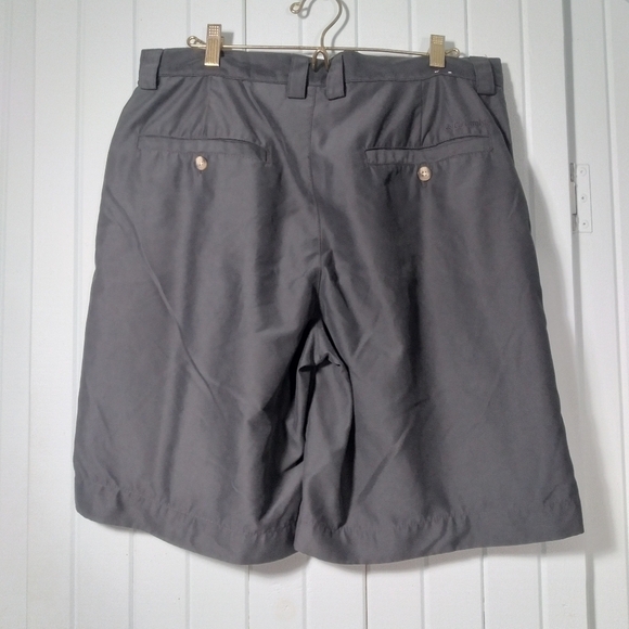 columbia grey golf short - Picture 3 of 7